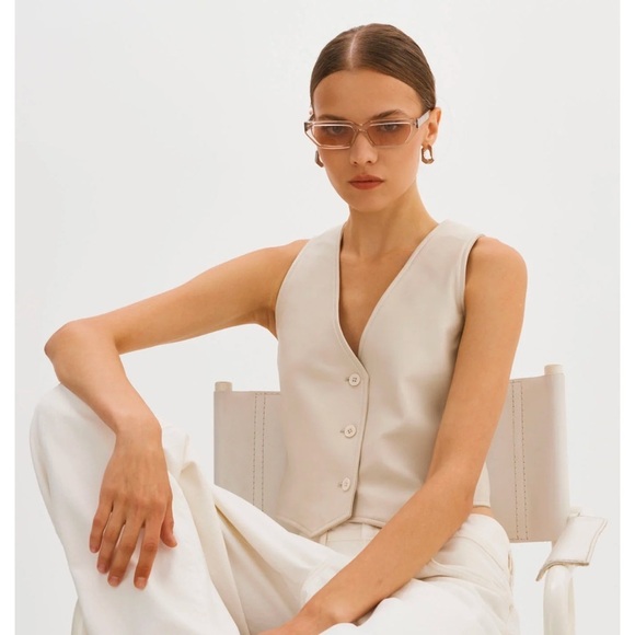 LAMARQUE Kallie Leather Vest In Bone - Picture 4 of 11